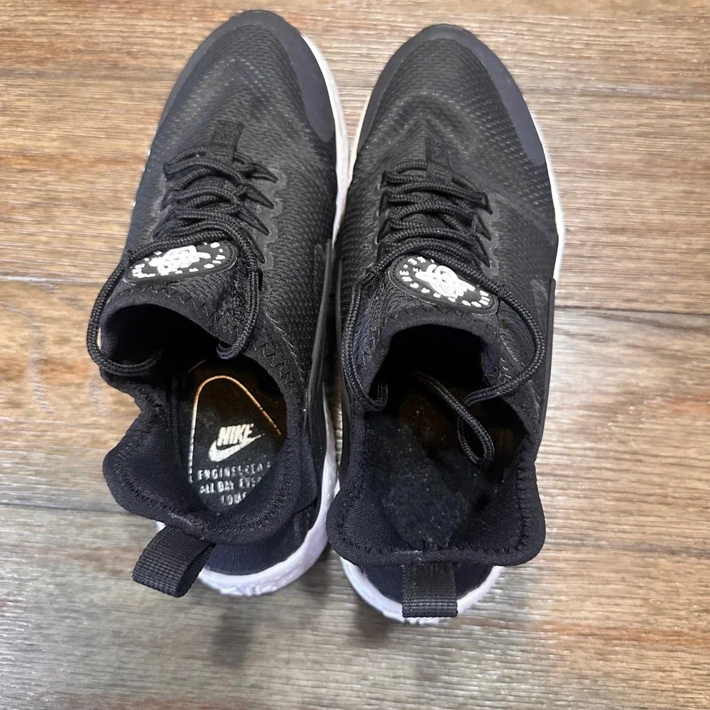 Nike Air Huarache Running‎ Shoes Black White Womens Size 7.5 US 6 UK 38.5 EU